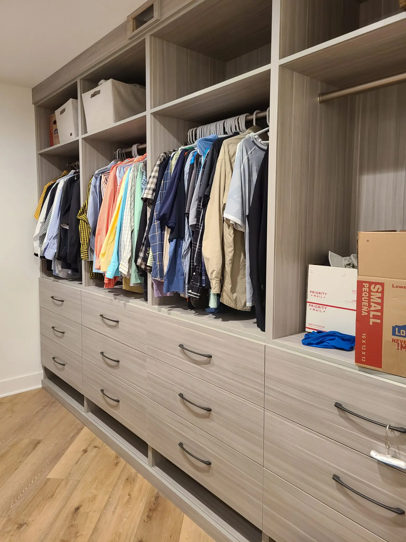 Custom closet wardrobe for perfect home organization