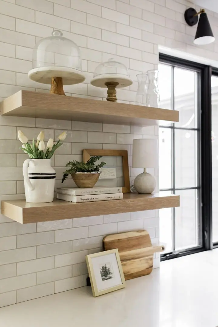 The best DIY floating shelf idea on the wall unit